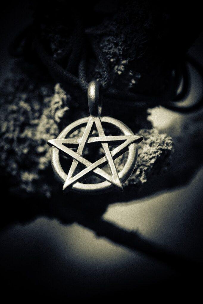 Comprendre l'Envoutement Amoureux en Occultisme